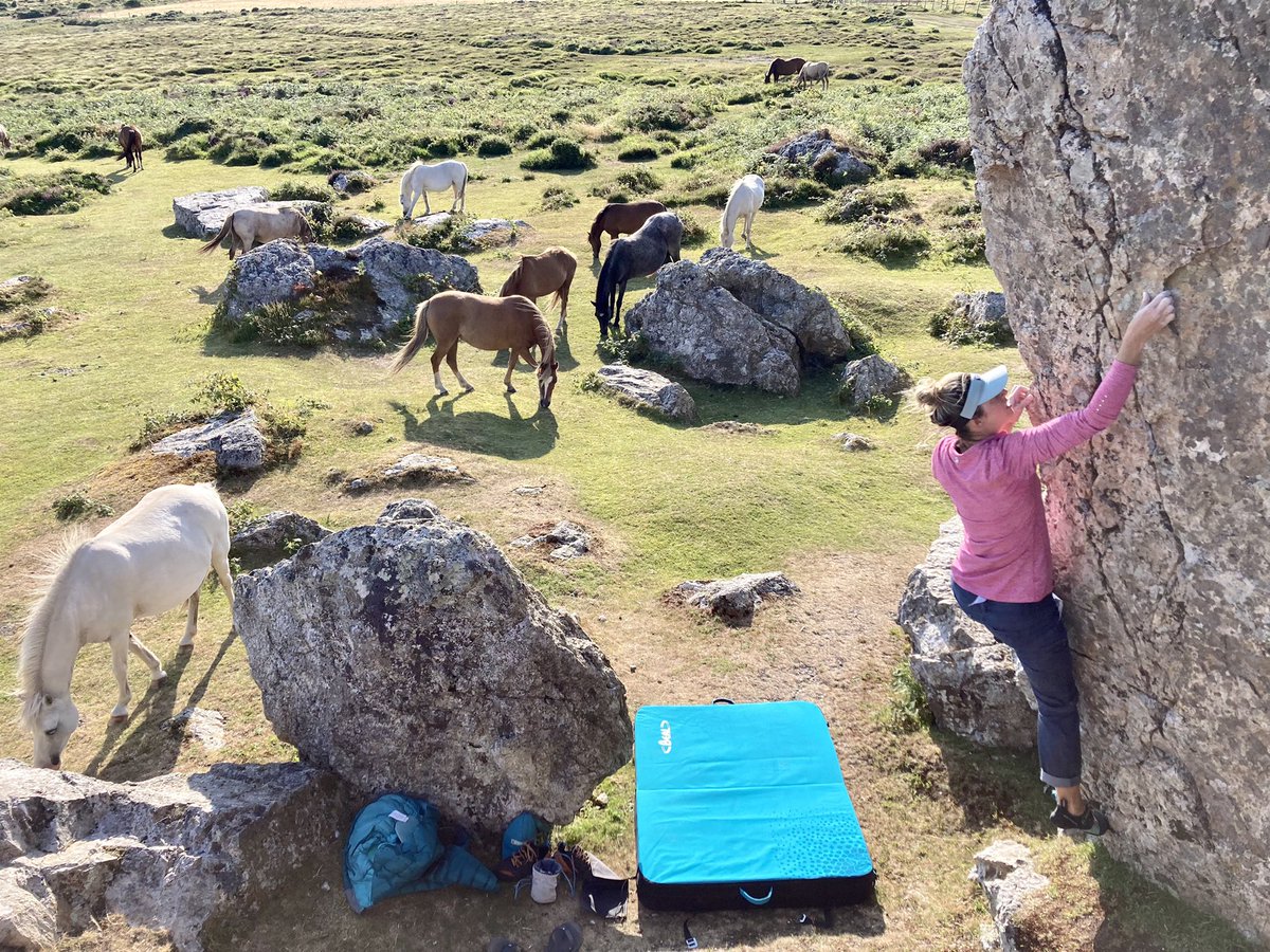 Introducing school groups to outdoor climbing these last couple of weeks interspersed with some personal bouldering and training…

<a href="/VisitPembs/">Visit Pembrokeshire 🏴󠁧󠁢󠁷󠁬󠁳󠁿</a> 
#pembrokeshire #rockclimbing #bouldering #wales #coast #nationalpark #seaside #outdooradventures