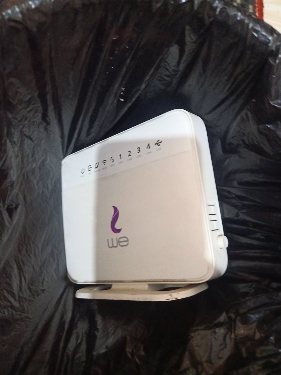 ebra0x0's tweet photo. سرعة الانترنت في السنترالات بتعدي ال 100mb وغير محدودة 
شوف كااام سنترال ف مصر بقا استهلاك ضخم طبعا
بنية تحتية متهالكة 😏
#انترنت_غير_محدود_بمصر https://t.co/IKW4GB12uU