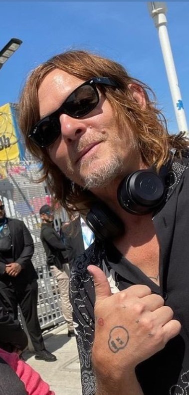 lovdixon_'s tweet photo. fotinha do norman na sdcc 🥺🥺 https://t.co/SkQlciFmuU