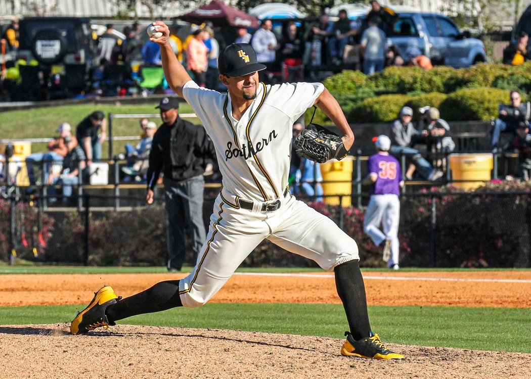 SouthernMissBSB's tweet photo. 𝗧𝗵𝗲 𝗰𝗿𝗲𝗮𝗺 𝘂𝗻𝗶𝘀 𝗮𝗿𝗲 𝗰𝗼𝗺𝗶𝗻𝗴 𝗯𝗮𝗰𝗸 😎

#EverythingMatters | #SMTTT https://t.co/nGgSAxrJGh