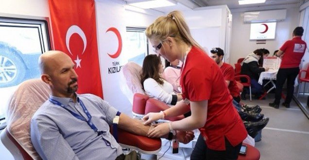 drkerem's tweet image. Çok sevgili Kızılay Kan Hizmetleri çalışma arkadaşlarım. Bu tweeti RT yapıp altına bir saha fotosu ile görev yerinizi yazarsanız sizi bu mecrada takip etmek istiyorum, böylece müjdelerimizi de size daha hızlı verebilirim 😉
Hadi bakalım görelim sağlık ordumuzu
@KanverOrg @Kizilay