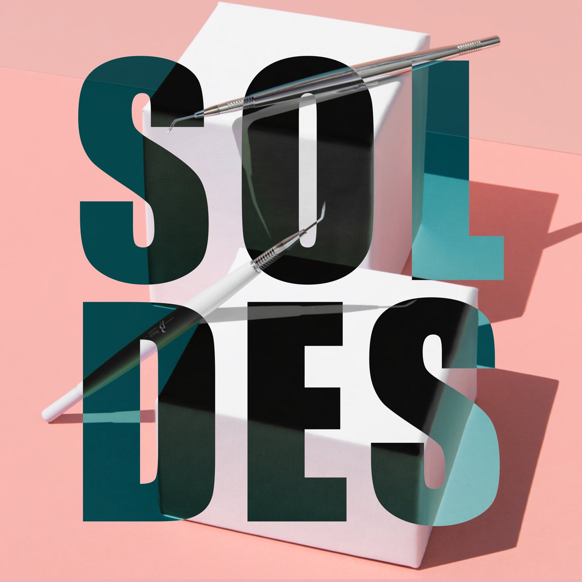 FranceLashes's tweet photo. #Soldes 
-15% sur toute la gamme Beauty Lashes jusque dimanche soir 🥳 
C'est par ici que ça se passe : https://t.co/oxHHjfZU4i
#soldes #promo #promotion #Promocode #beautylashes #lashes #lashesbox #extensionsdecils #extensioncils #extensiondecil https://t.co/vKqSzivPBj