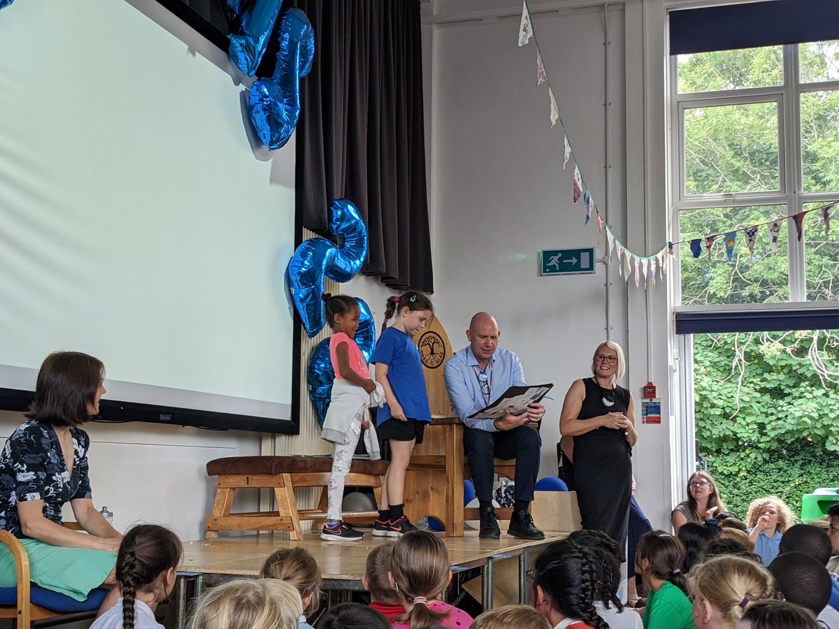 CoedGlas2026's tweet photo. Today we said goodbye to our amazing headteacher. We will miss you Mr Hart! @coedglas https://t.co/PLoDFnLqlN
