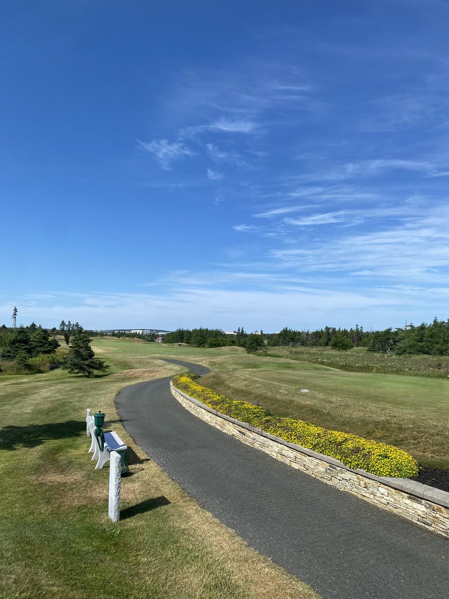 Don’t miss out on weekend brunch and great weather this weekend at Clovelly!