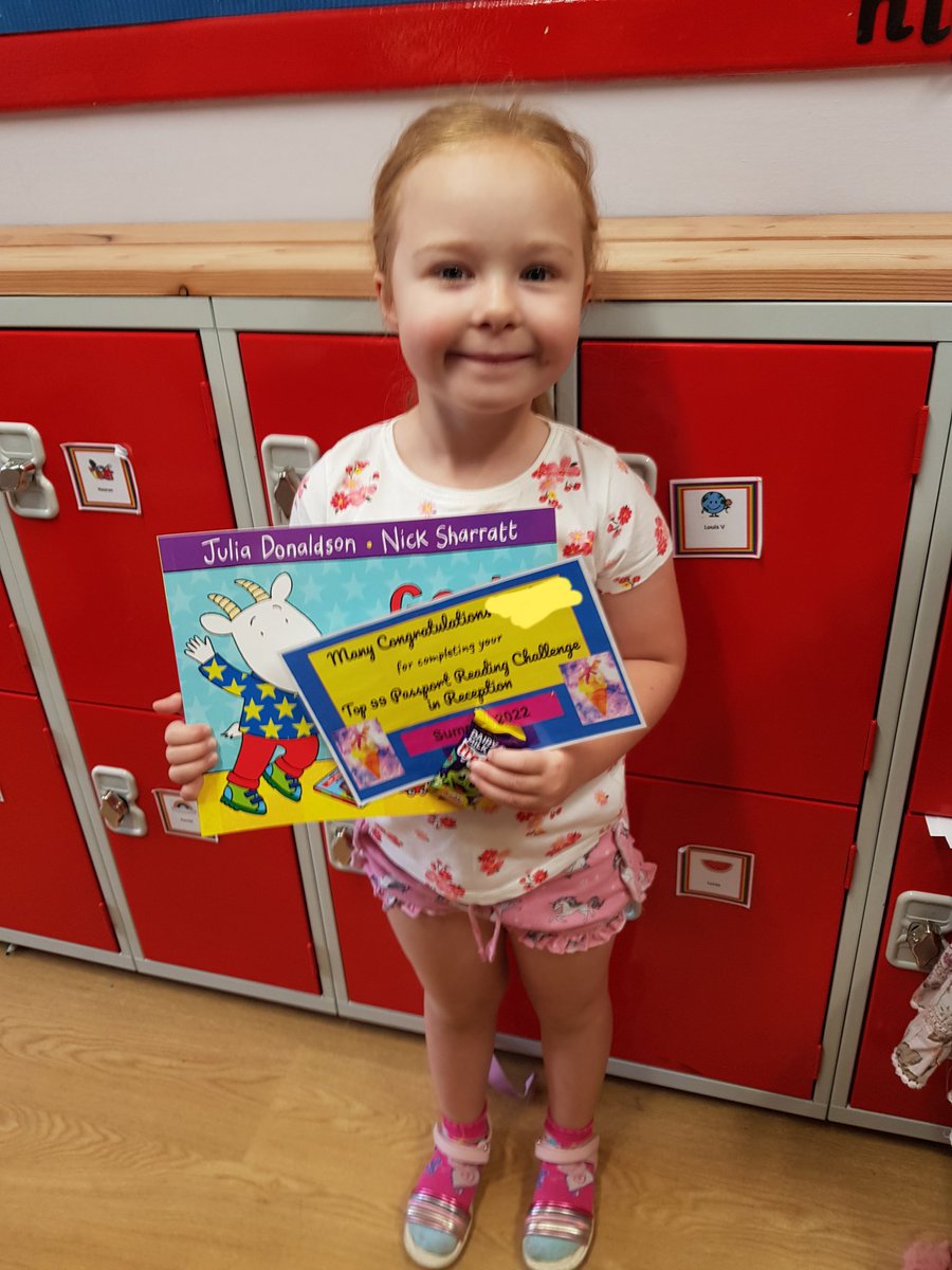 KPSFeed's tweet photo. More of our #KPSTop99 readers celebrating their achievement. Well done superstars! π #KnavesmireCharacter #Fun #Passionate #KPSSchoolLibrary #ReadingForPleasure https://t.co/45m4fiwPFJ