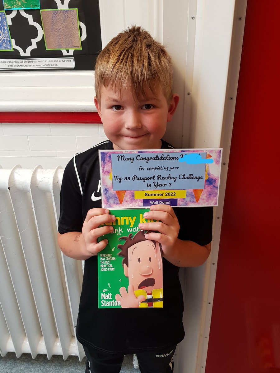 KPSFeed's tweet photo. More of our #KPSTop99 readers celebrating their achievement. Well done superstars! π #KnavesmireCharacter #Fun #Passionate #KPSSchoolLibrary #ReadingForPleasure https://t.co/45m4fiwPFJ