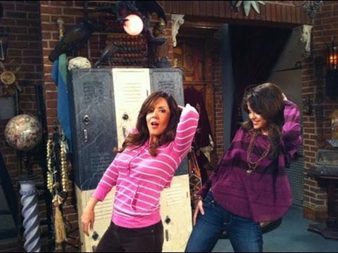 Maria Canals Barrera Gif