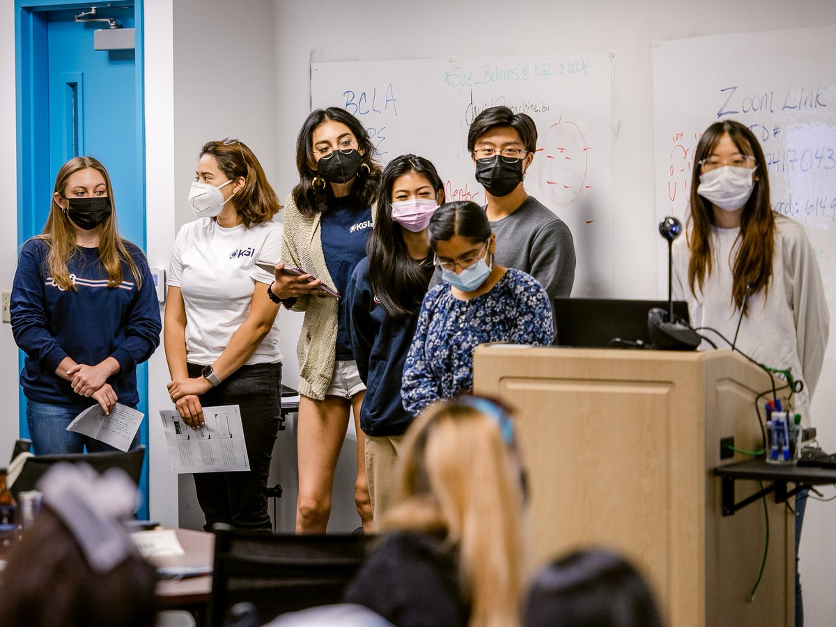 KeckGrad's tweet image. Today, students in the Bioprocessing Summer Undergraduate Internship Training and Education (BSUITE) program met for their final presentations.

Students presented what they’ve learned during their internship at KGI over the last five weeks.

Congratulations, everyone! 👏🧪