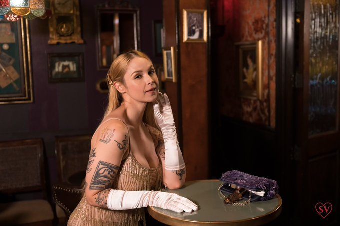 Online right meow 💜 https://t.co/y5Q34L09DD https://t.co/WG07xUmhSS