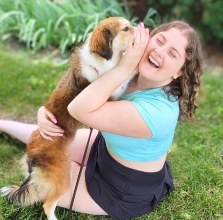 DannyRonsRescue's tweet photo. HAVEN, the lucky Danny &amp; Ron's Rescue dog chosen 2b trained as a service dog &amp; companion for Carolanne, a beautiful young lady going through chemo.treatments for mouth cancer. Our good friend, John Martino (insta: @bewareofdogzz) trained and then delivered Haven to Carolanne. 1/ https://t.co/D6kzz54AXN