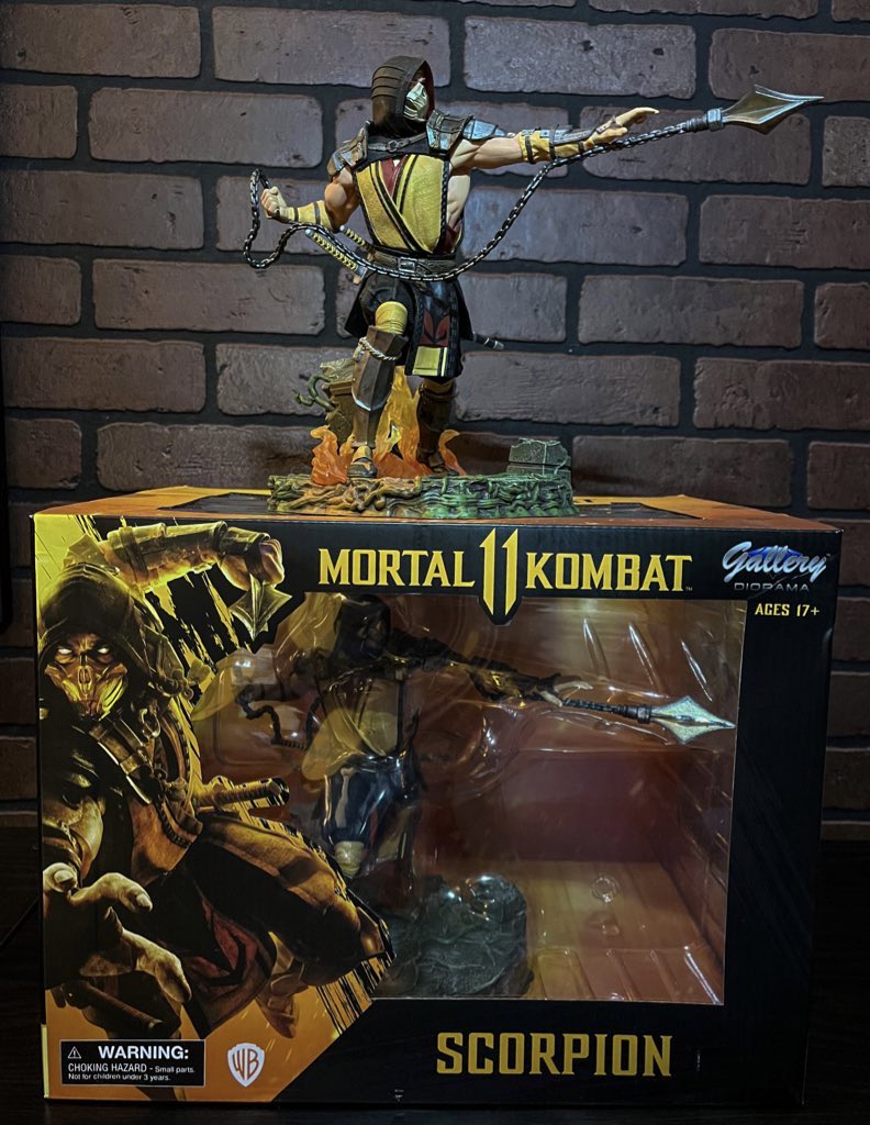 🐉Scorpion Statue Giveaway!🔥 1st Thanx to all my followers who give me the opportunity to engage &amp; talk about Mortal Kombat everyday! I appreciate you! To enter just retweet &amp; comment on what is your favorite MK game, Winner will be randomly chosen on Tuesday 7/26 at 8pm 🐉🤘