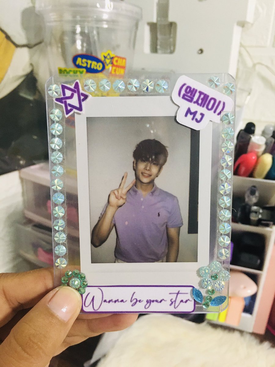 hmduplito's tweet photo. Thank you so much!! @ArohaFinds 
feeling ko swerte ako ngayon huhuhu ito talaga yung gusto ko MJ and eunwoo pola 🥰🥰🥰🥰🥰
Finally may slogan na ako!! https://t.co/LfJPxm6ong