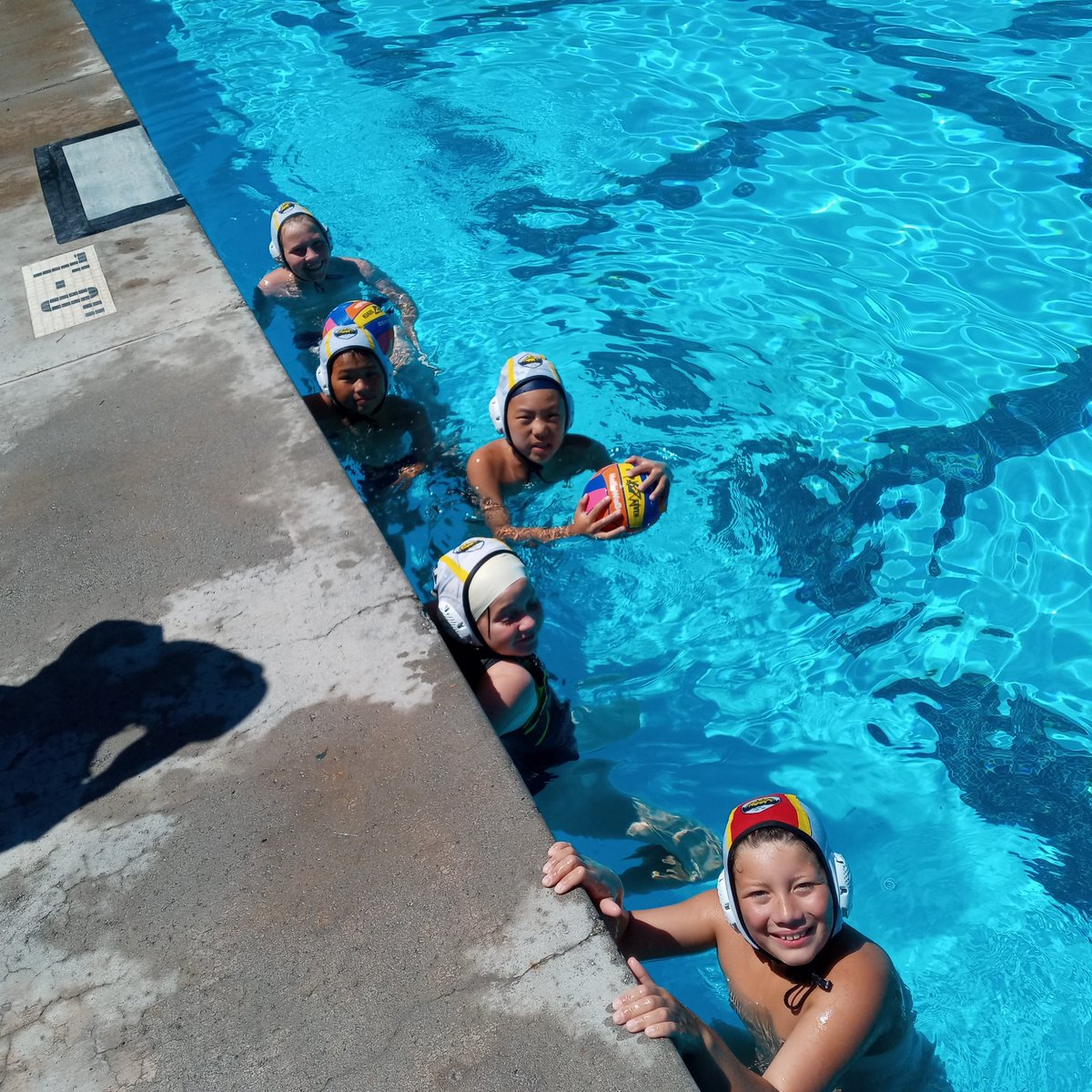 10s picked up a big win in their last game on day two of #2022JOs #gonwpc #miniorcas