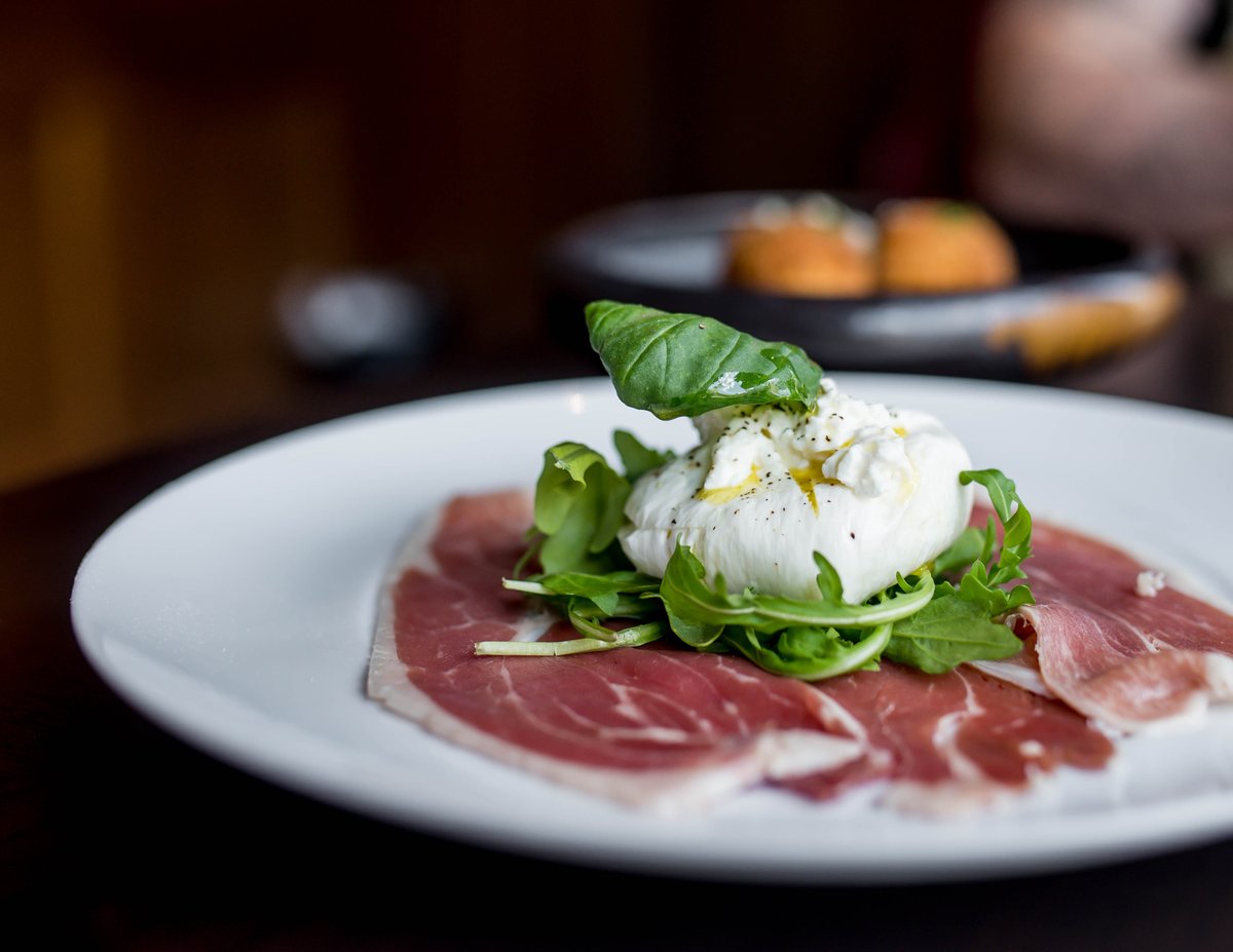 Where to get classic Italian fare in DC: nomtasticfoods.net/il-piatto-clas…. Click to read more about Il Piatto on our latest!  #dcfood