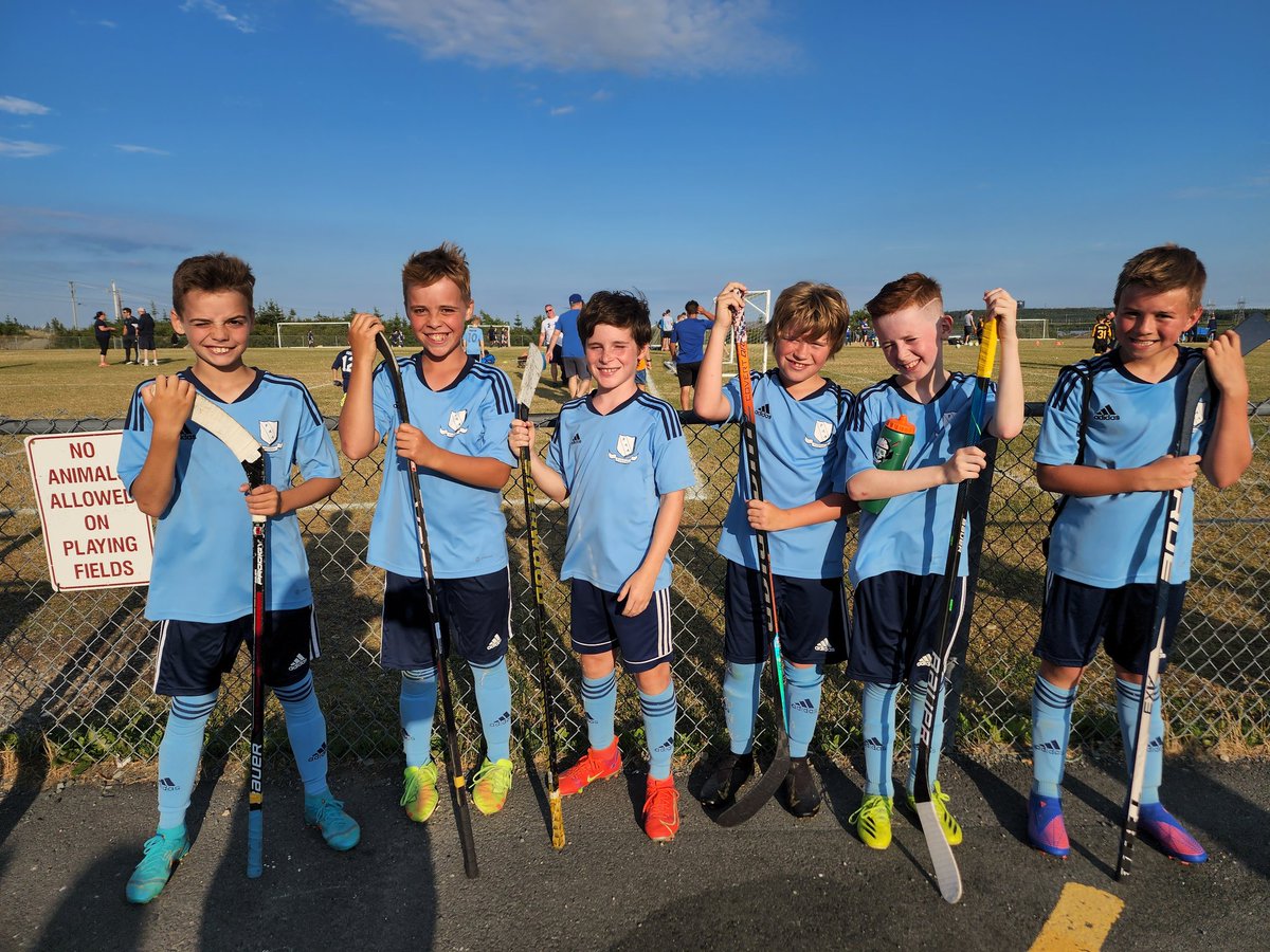 These @FAA1899 teammates, representing many different @NLESDCA schools, brought their hockey sticks to their soccer game to show support for the Porter family. #sticksoutforsammy