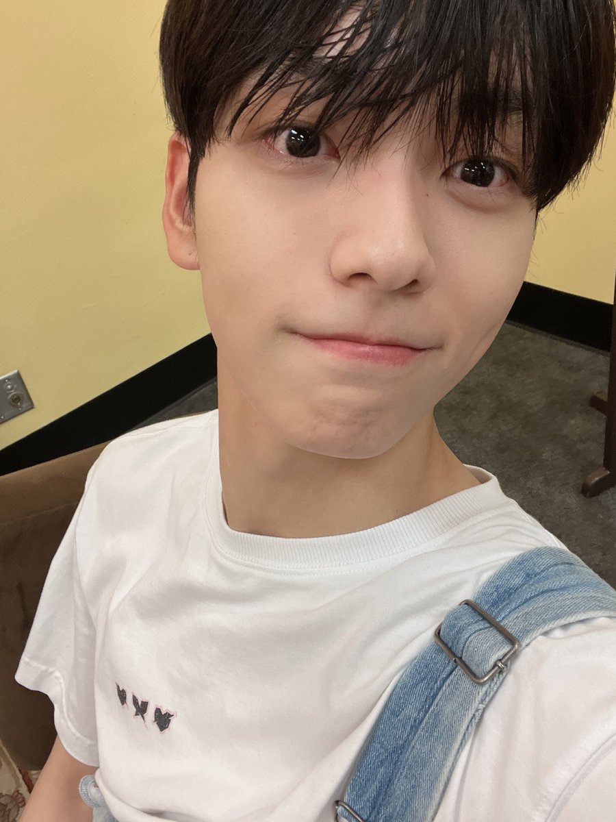 TXT_members tweet picture