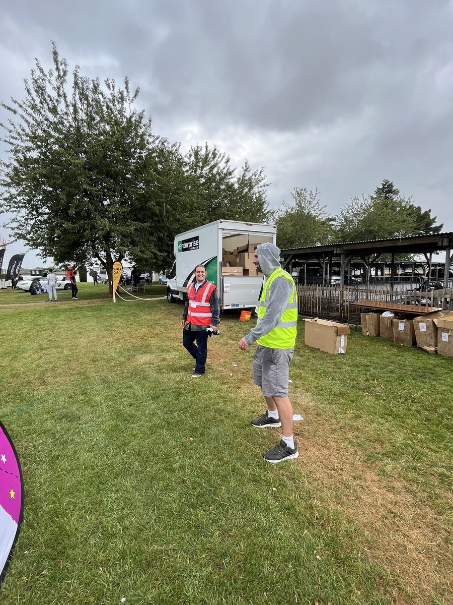 Today I volunteered for the Childrens Trust at The Goodwood Super Car event.

What an amazing day for everyone, feels great to be able to give back to our community whilst helping out at events like these. 

#community #mypurposemytime #enterpriserentacar
