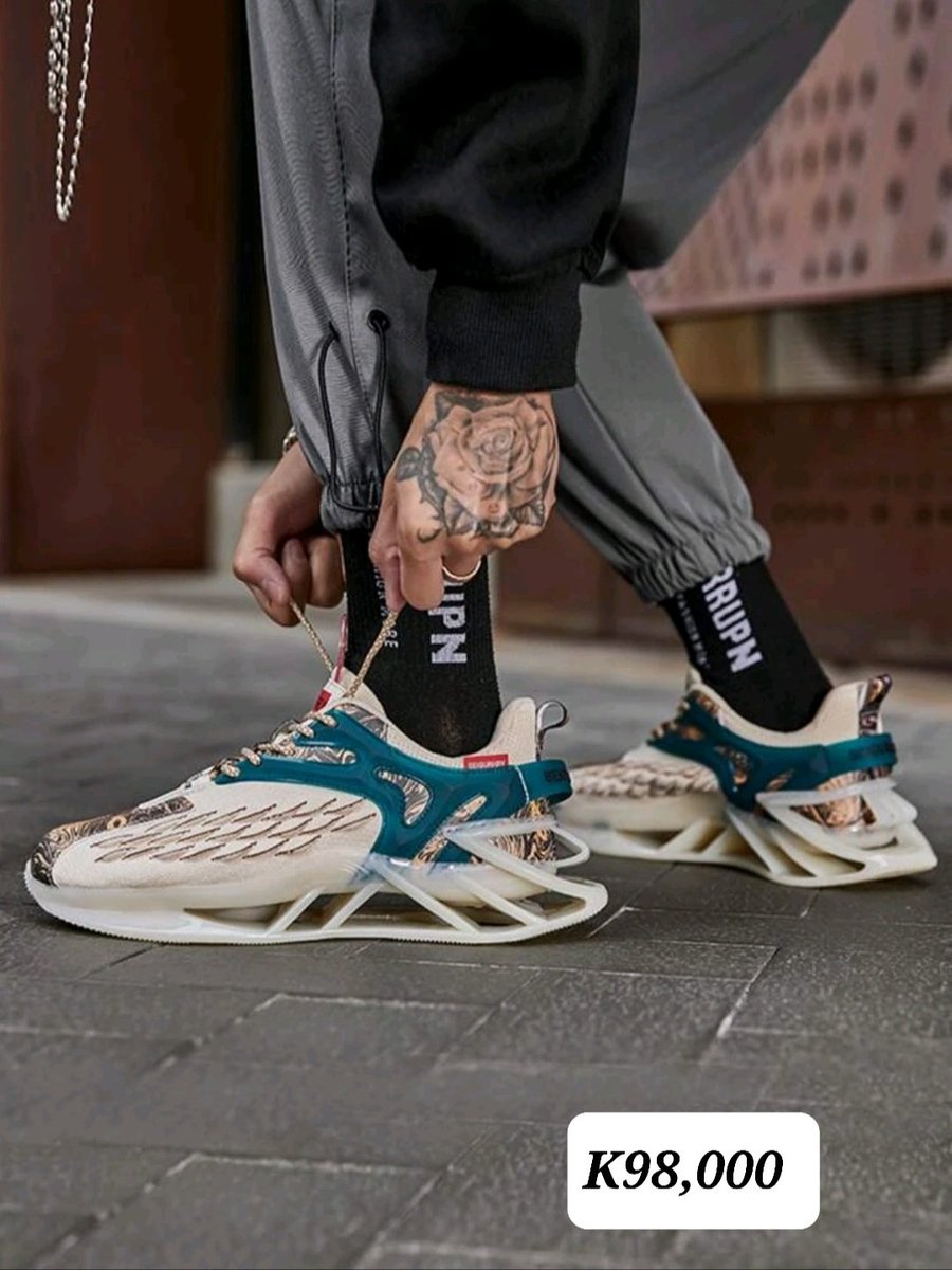 ThreadHuntersMw's tweet image. Best know we have you covered on the kicks too...