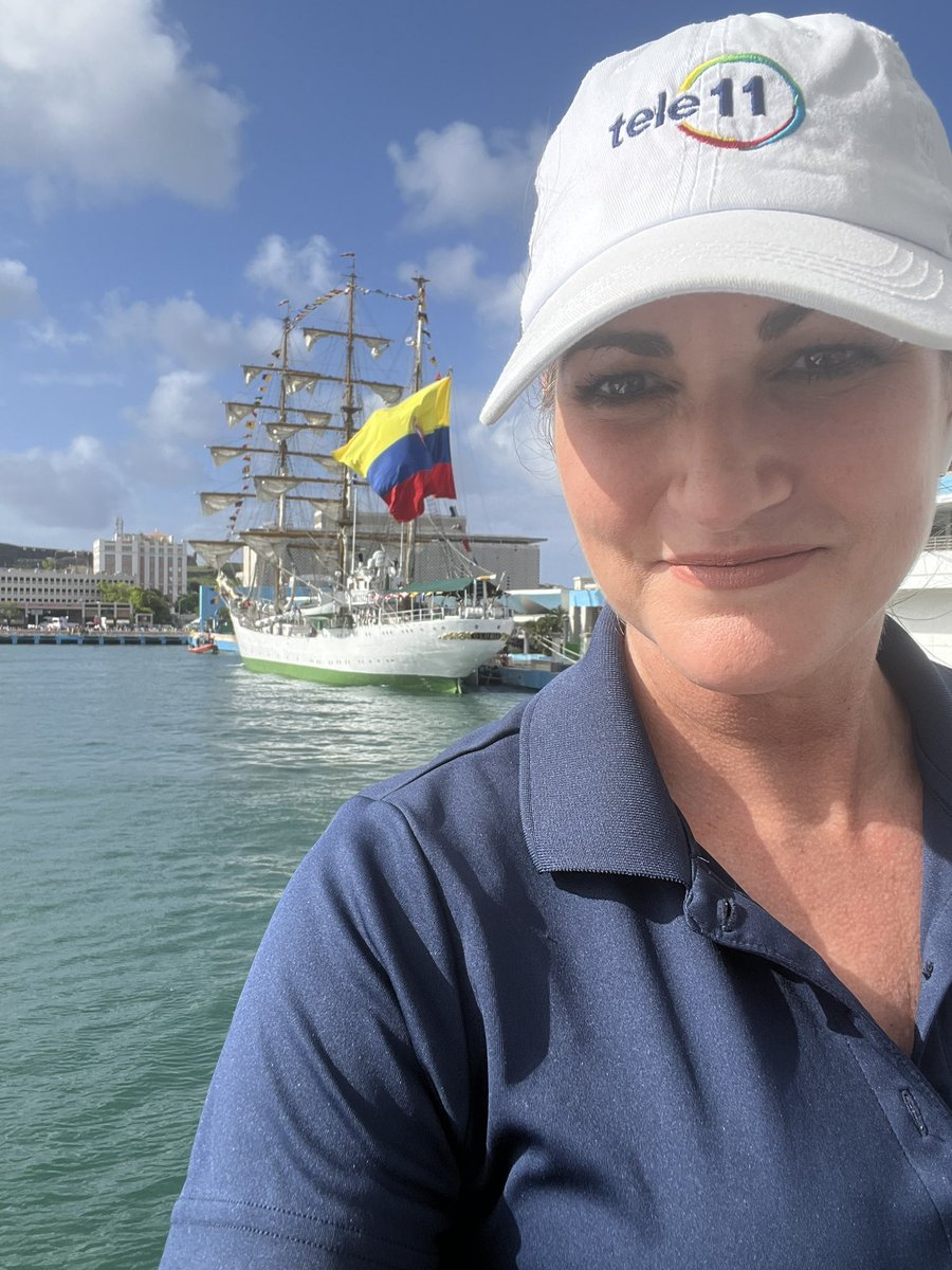 DeborahTiempo's tweet photo. El tiempo en vivo navegando en la embarcación #BlueManta en la Bahía de San Juan @LasNoticiasT11 https://t.co/zzbU4dNKf6