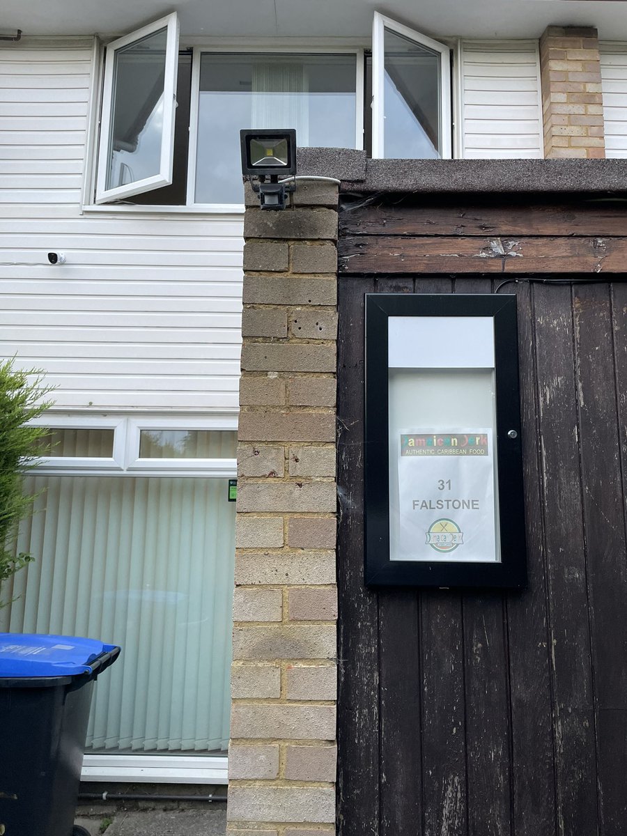 Eat the 'diff tweet media