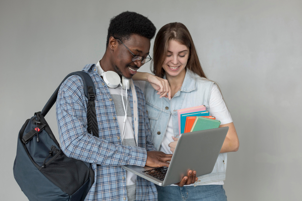 universiape's tweet photo. 👩‍🎓🧑‍🏫 5 consejos que te ayudarán a elegir una carrera universitaria 👉
 https://t.co/xTKzziWpGY #Consejos #Universidades #Tips https://t.co/m6x2phNYdV