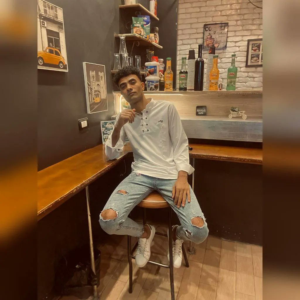 AhmedTataa's tweet photo. شايف لمعه فى عينك دى انعكاسى⁦👑🔥🧿 https://t.co/LgK8Tb35w1