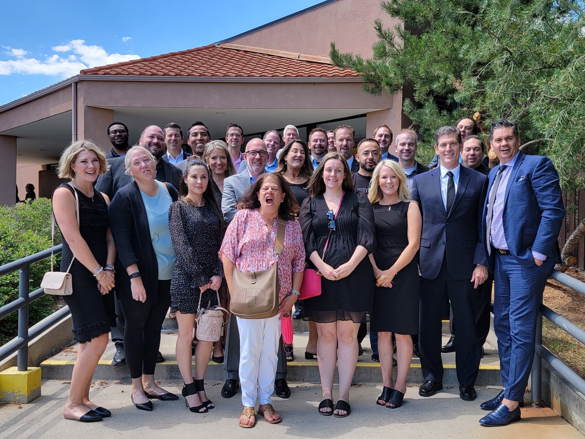 Every single person in this picture worked at or for T-Mobile.  All here to celebrate the life of the legendary Tim Toner.  People flew in from all over.  Tim was a key factor in bonding so many here and also so many not able to make it.  Sending love up to heaven. 🙏