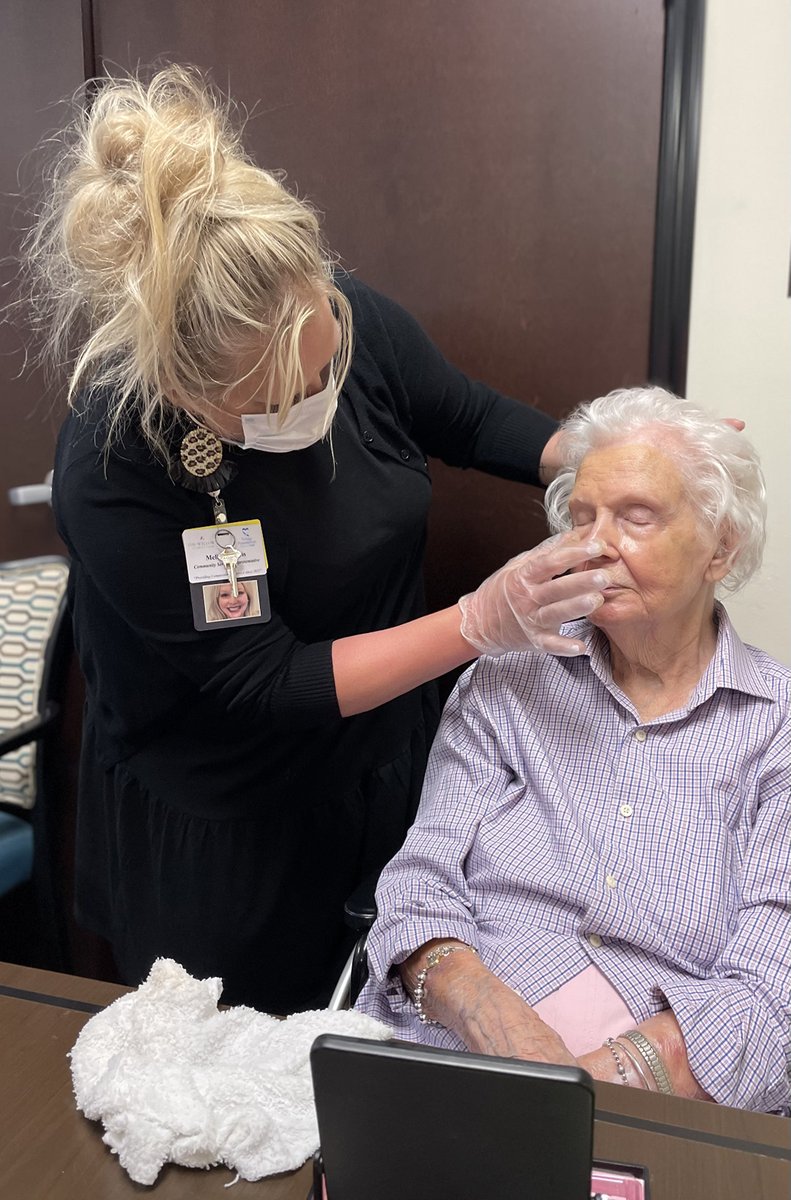 WillowsatFF's tweet photo. We had such a fun filled day! Stay tuned for pictures next week.  We pre-celebrated Gorgeous Grandma Day by having a glamour shoot! https://t.co/RxQwpE5ZKb