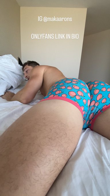 Retweet if you want this video😈..  WHOEVER DONATES $1 or more to the fundraiser in my bio gets a treat