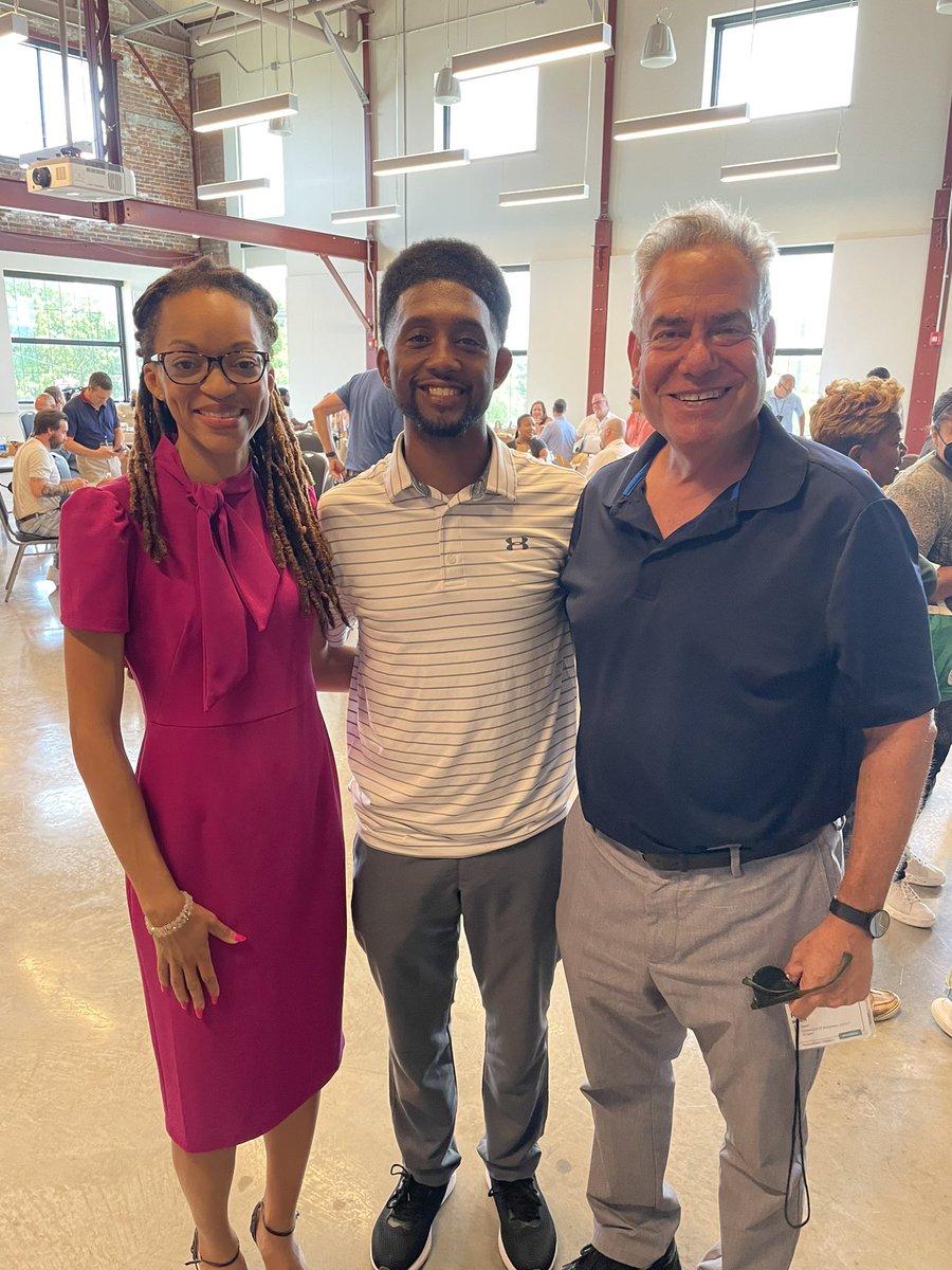 JelaniExum's tweet photo. Thanks to @UBaltLawDean Ronald Weich, I had the pleasure of meeting Baltimore Mayor @MayorBMScott and to finally connect in person with my favorite radio host Stephen Henderson @SHDetroit to learn more about our cities and talk about our schools. @DetroitMercyLaw @ubaltlaw https://t.co/lp84gANRnm