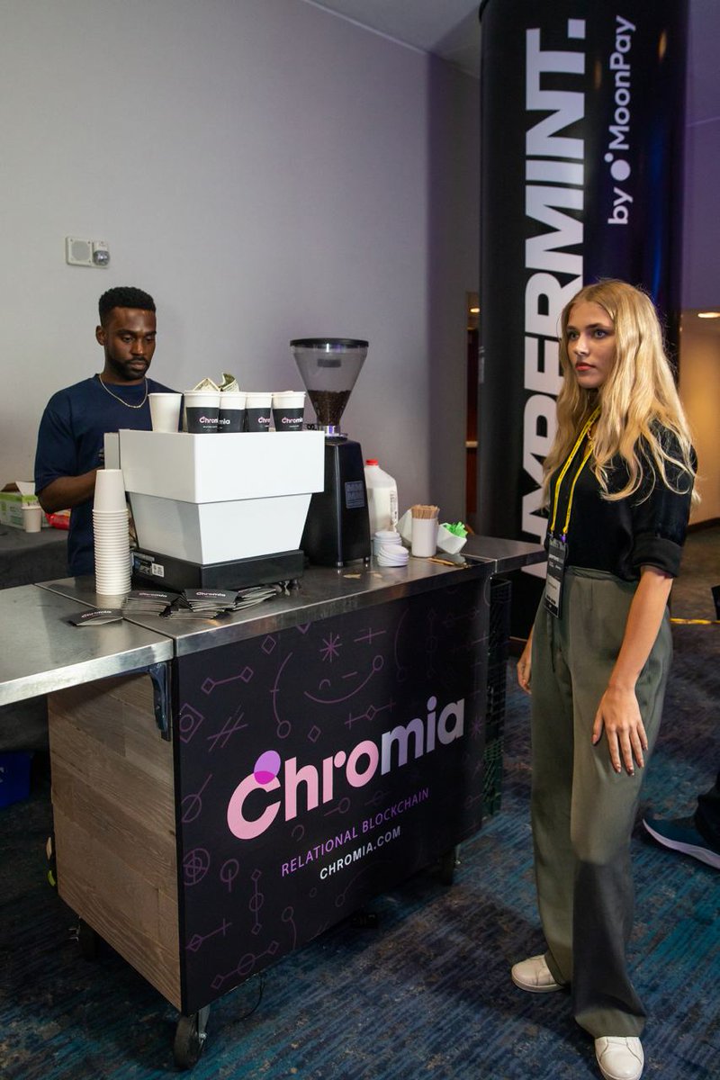 Chromia's tweet photo. Throwback to @NFT_NYC when @Chromia supplied with the most delicious coffee at the conference!

#NFTNYC2022 https://t.co/FfLfF4kCSY