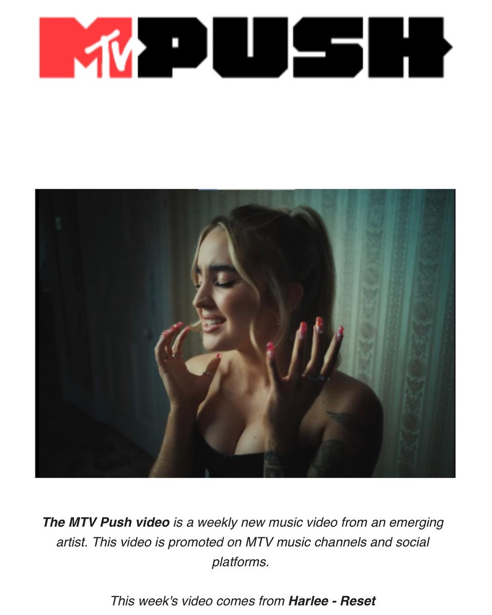 H A R L E E tweet media