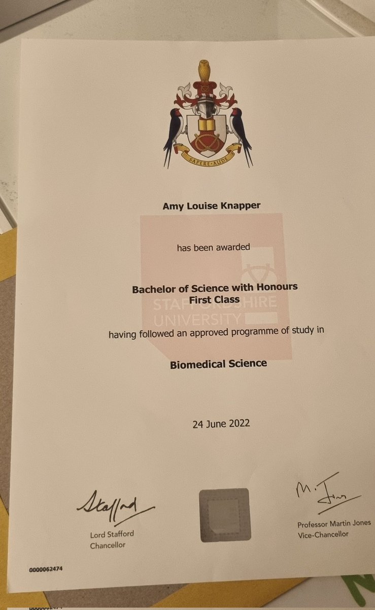 Amy Knapper tweet media