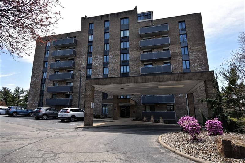 JamiePPRG's tweet photo. I am looking for a buyer for 820 E Beau Street # 5M #SouthStrabane #PA  #realestate https://t.co/OeP3MzB3iV https://t.co/841RgFlomU