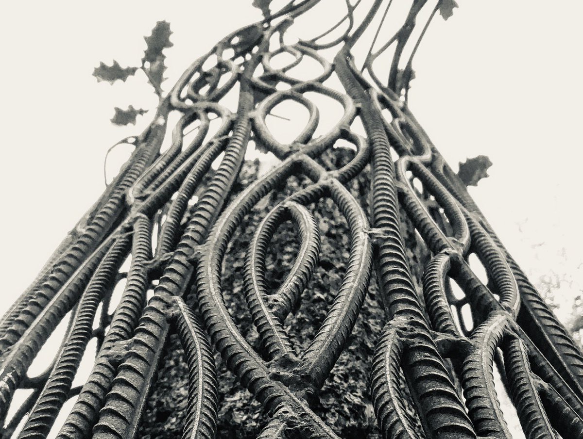 A standing deadwood encasement. Dave Badman’s hands-on influence is never far away from our work at Artecology. He’s a constant problem solver with all the making knowhow of a master craftsman and all the finesse and flair of a great artist.