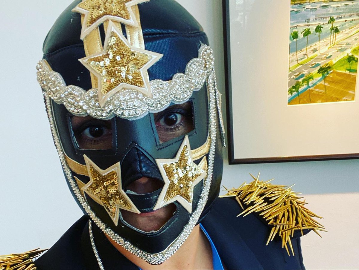 ivonr888's tweet photo. What an honor and privilege it is to see our hard work with @astrolucha take the stage during the Latin Super Hero panel at Comic Con. An even bigger honor to be in this journey with my co-captain @moisesthewriter #thisislucha #latinaintech #astrolucha @kaydenphoenix #comiccon https://t.co/OHD16BGXMO