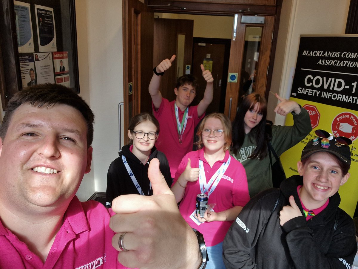 All the <a href="/CashBackScot/">CashBack4Communities</a> #GCB #Reach4 consortium young advisors were amazing they all showed great support to all our delegates &amp; staff.  They get everyone energised in the morning, supported with Hi5 awards, evaluation &amp; then empowered everyone for our entertainment #CB4C 2/4