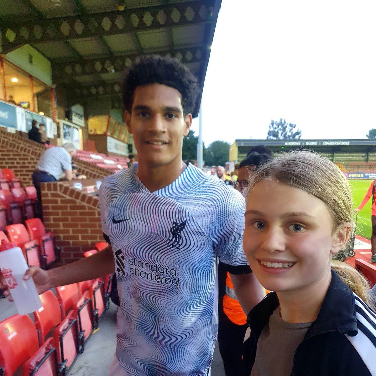 melparky29's tweet photo. @TheLFCAcademy would like to say what a credit the u21s are. Went to watch them in a friendly against Kidderminster Harriers. Great game and they spent time for pictures after- what an inspiration to all the young footballers there- including my 13 year old twins #LiverpoolFC https://t.co/hvYgdnKpz9