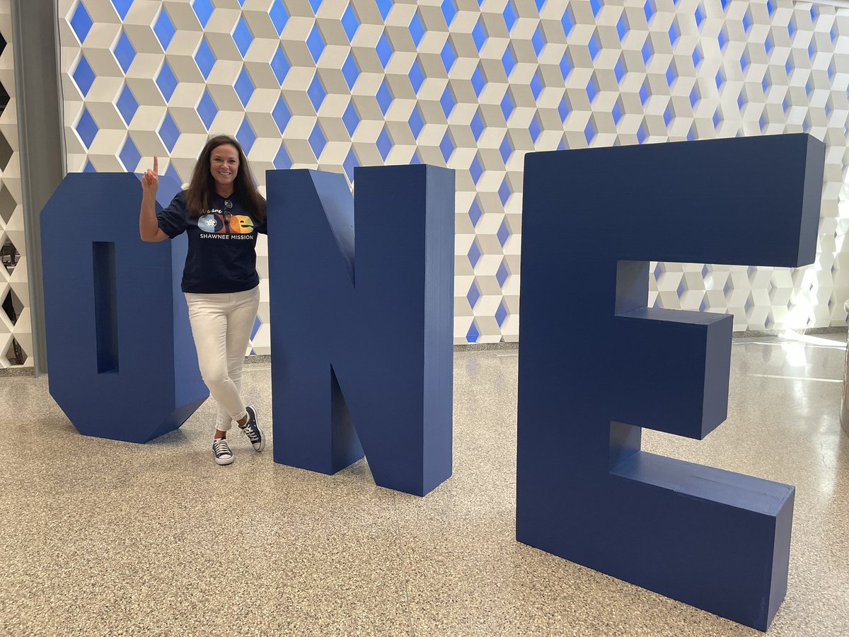 Such an honor to work beside a great group of leaders!  This team is ready to serve an awesome Shawnee Mission community!  We stand ready to increase student achievement!  We are ONE Shawnee Mission! <a href="/theSMSD/">SM School District</a> #OneShawneeMission 💙