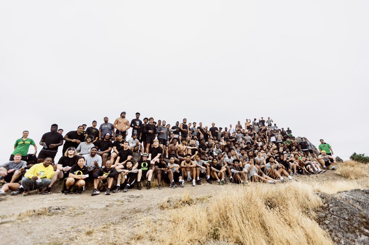 𝐓𝐡𝐞 𝐒𝐩𝐞𝐧𝐜𝐞𝐫 𝐁𝐮𝐭𝐭𝐞 𝐇𝐢𝐤𝐞 📈 The beginning of an annual tribute to our teammate, friend and brother. Our summer workouts are complete and the climb continues with Fall Camp 🔜 #4Spence