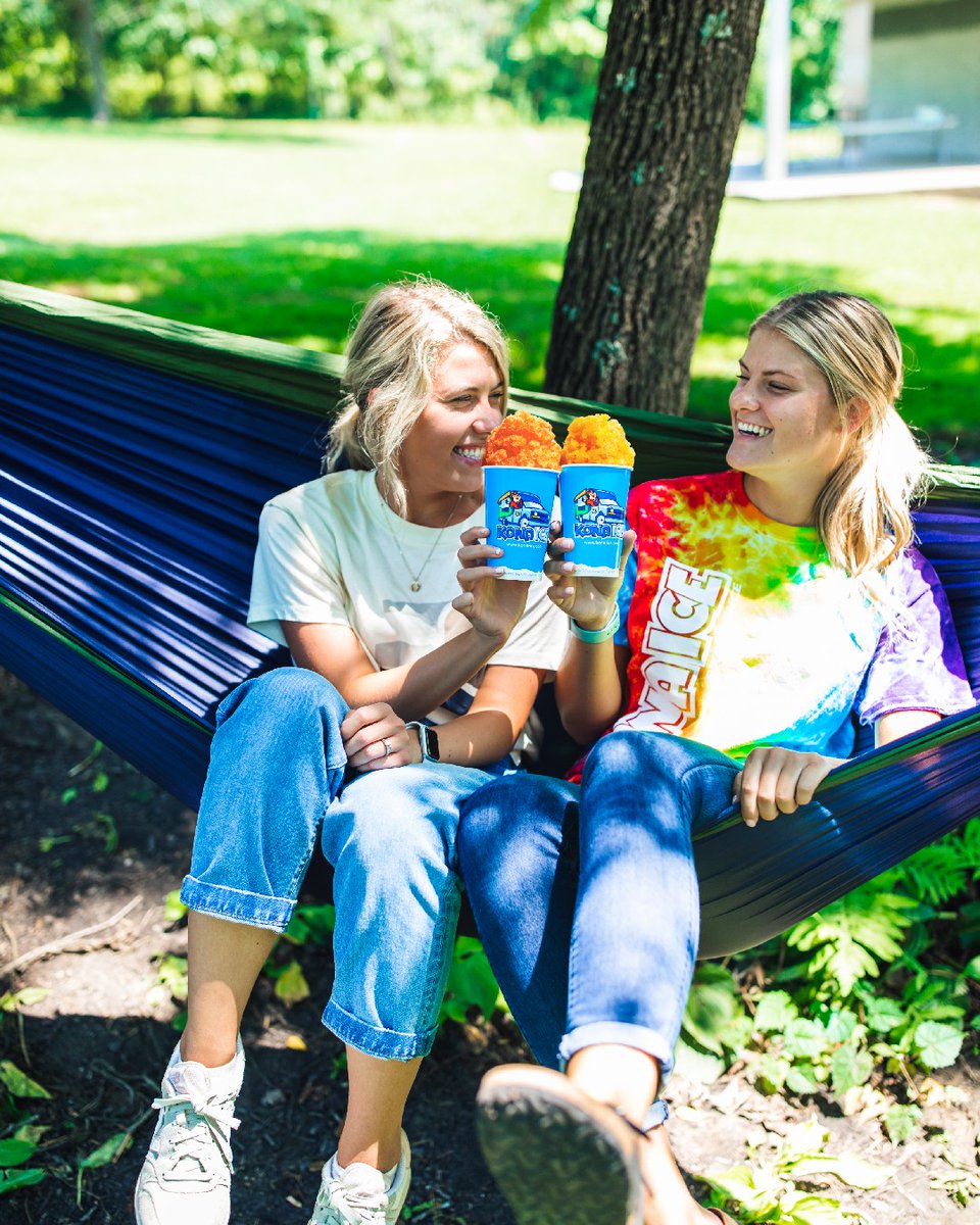 KONAICE's tweet photo. Not only is it #NationalHammockDay, but it's also #NationalMangoDay. Which means you can chill in a hammock AND eat your Mango Kona too. 😜 https://t.co/ymiOLeEORC