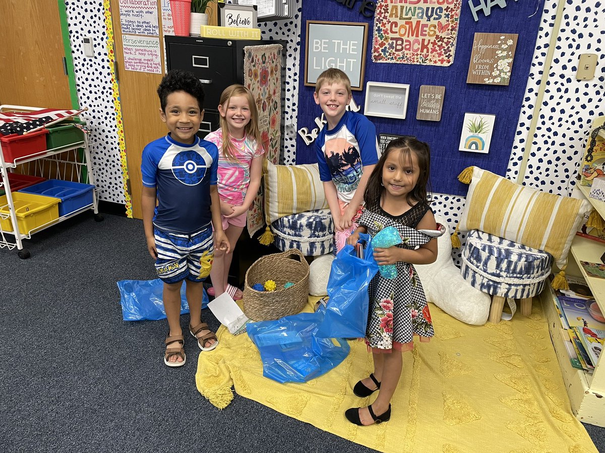 Looking forward to a wonderful year <a href="/GlenwoodCubs/">Glenwood Elementary</a> ! I loved meeting my new students and parents!