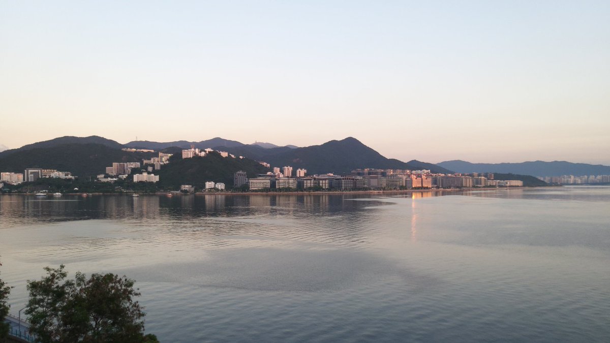 HKGlossy's tweet photo. 6am, 29-36℃, humidity 82%☀️+VERY HOT WARNING 🇭🇰 

@YouTube #AsianView #JapaneseExpatsInHK #SubscribeNow 
#WeatherReportHK https://t.co/DKqtNvfS7N