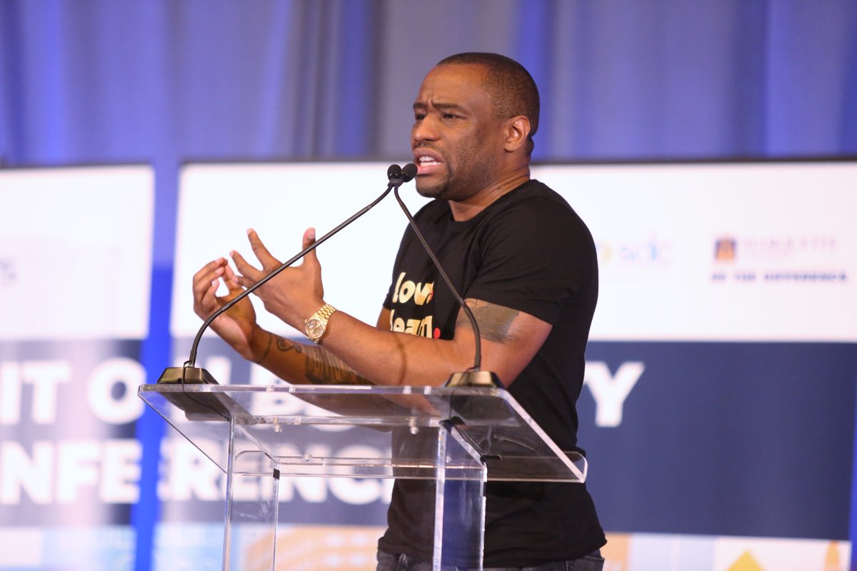 SDCMilwaukee's tweet photo. #FlashbackFriday watch @marclamonthill's presentation from #SDC's annual Summit on Poverty: https://t.co/L2T7P0PlgX

The 2022 #SummitonPoverty is happening October 25th-27th! Apply now to become a presenter: https://t.co/wmyBoYllQp

#PovertySummit #MarcLamontHill #Milwaukee https://t.co/ZrqhieX808