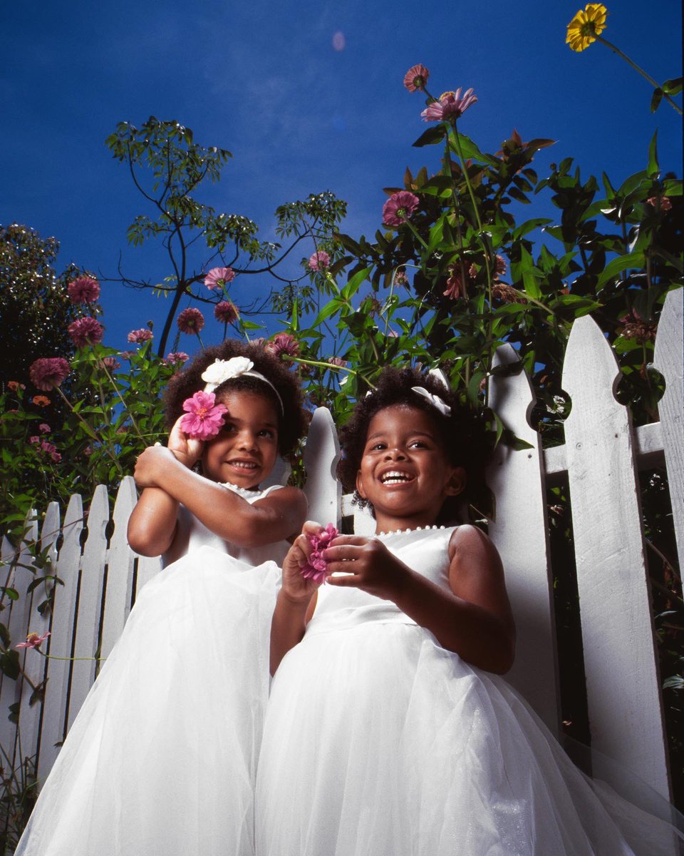 ZamarVelez's tweet photo. took photos of my little sisters ♥️ https://t.co/7IQW7hH0gz