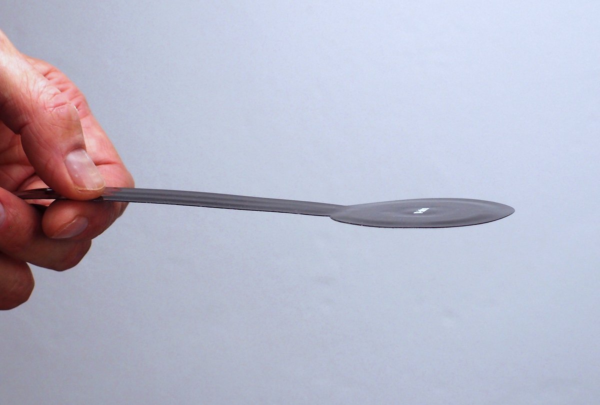 BenGeskin's tweet photo. World’s thinnest wireless charger 👀 It's called V-Juice and I'm giving away three of them to you.

Like &amp; Retweet to join.

Winners will be announced in a week ✌️

Learn more about the V-Juice: https://t.co/J67kqEAOYs https://t.co/pMqtkS1Na1
