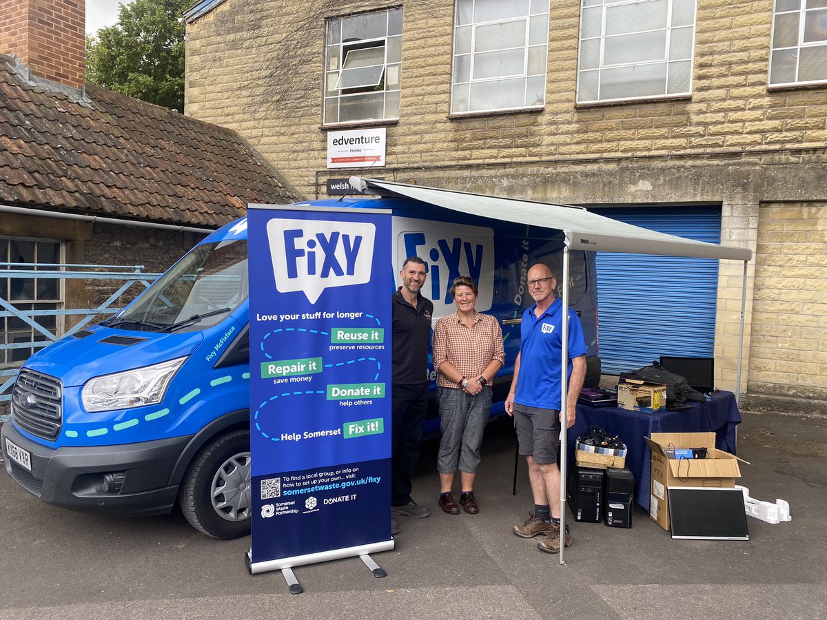 SarahDykeLD's tweet photo. 🚨 I went along to @edventurefrome to see the Fixy Van in action today. Promoting repair, supporting repair cafes with tools and a safety testing service, encouraging volunteers to get involved, and collecting smart tech – for reuse. ♻️ @SomersetWaste
#donateit #reuseweek https://t.co/VUkIQcg8So