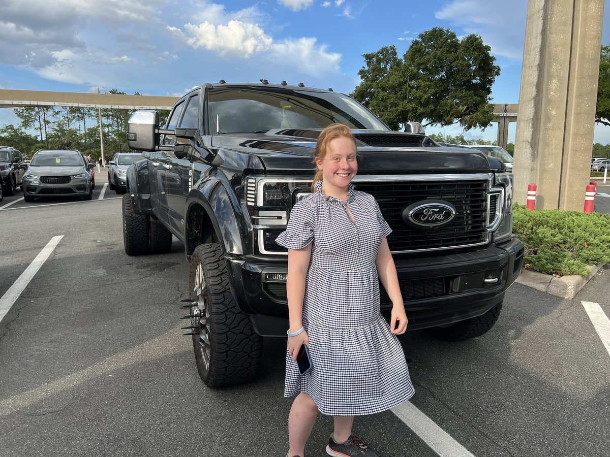 Sophie Hudson tweet media