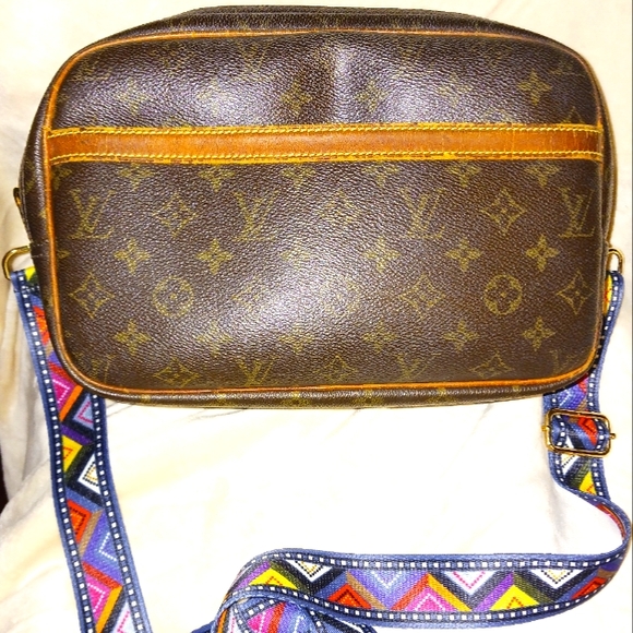 MELISSADJONES1's tweet photo. So good I had to share! Check out all the items I'm loving on @Poshmarkapp from @LauraMunoz96 @allycajun #poshmark #fashion #style #shopmycloset #lesportsac #multisac #louisvuitton: https://t.co/F7VCa7iZ22 https://t.co/SuxnWrnC6G