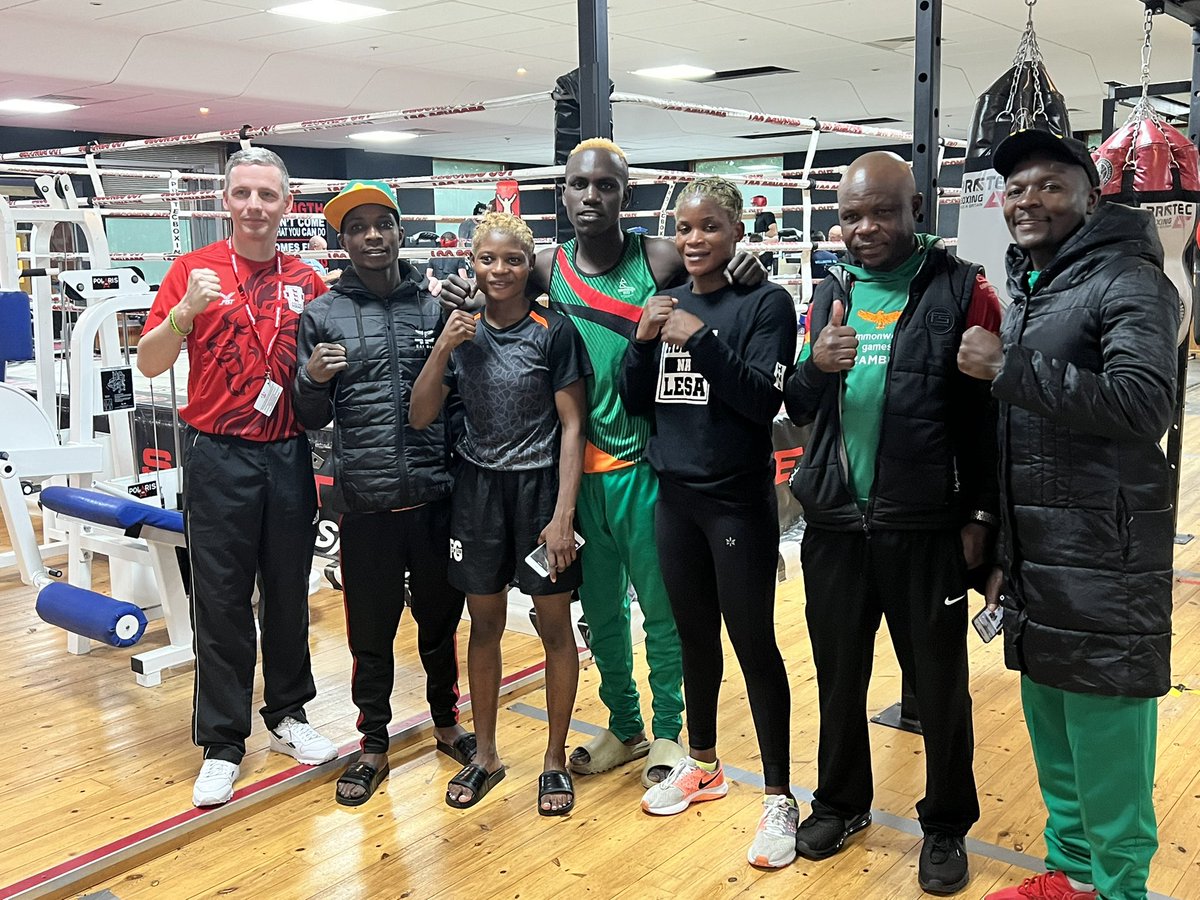 SecondsOutBA's tweet image. Great night tonight in gym. We hosted the Zambian national boxing team competing in the Commonwealth Games which start on Thursday. 
Big thanks to Lampton Street, Fight Fitness Guru, Wellington and Marden Abc. 
Good luck to Stephen, Patrick, Maggie and Fillie on your games.